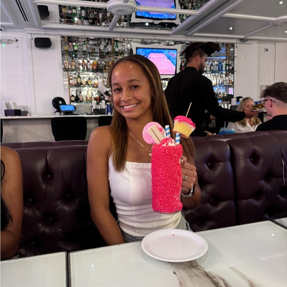 Meet your Posher, Jayda - Picture 1 of 1